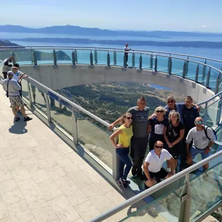 Square * Makarska